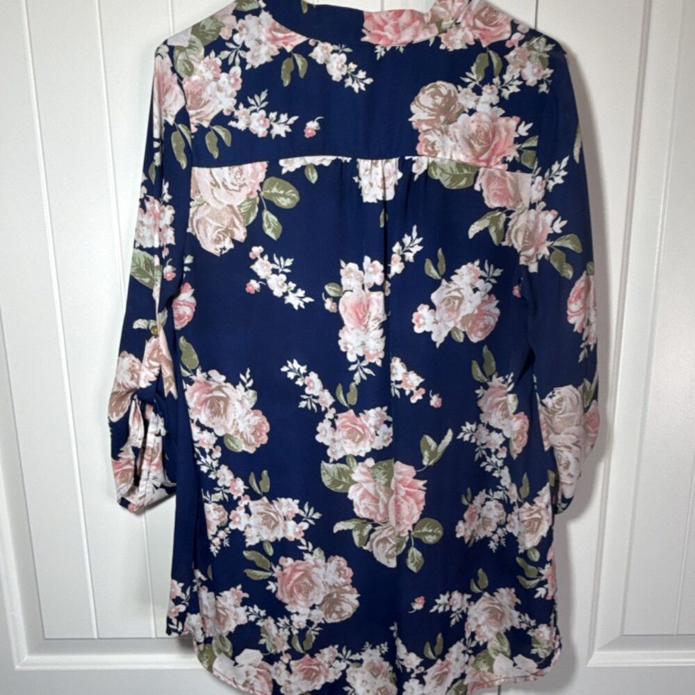 rue21 Navy Floral V-Neck Roll-Tab 3/4 Sleeve Tunic Blouse Polyester Size L - Picture 6 of 8